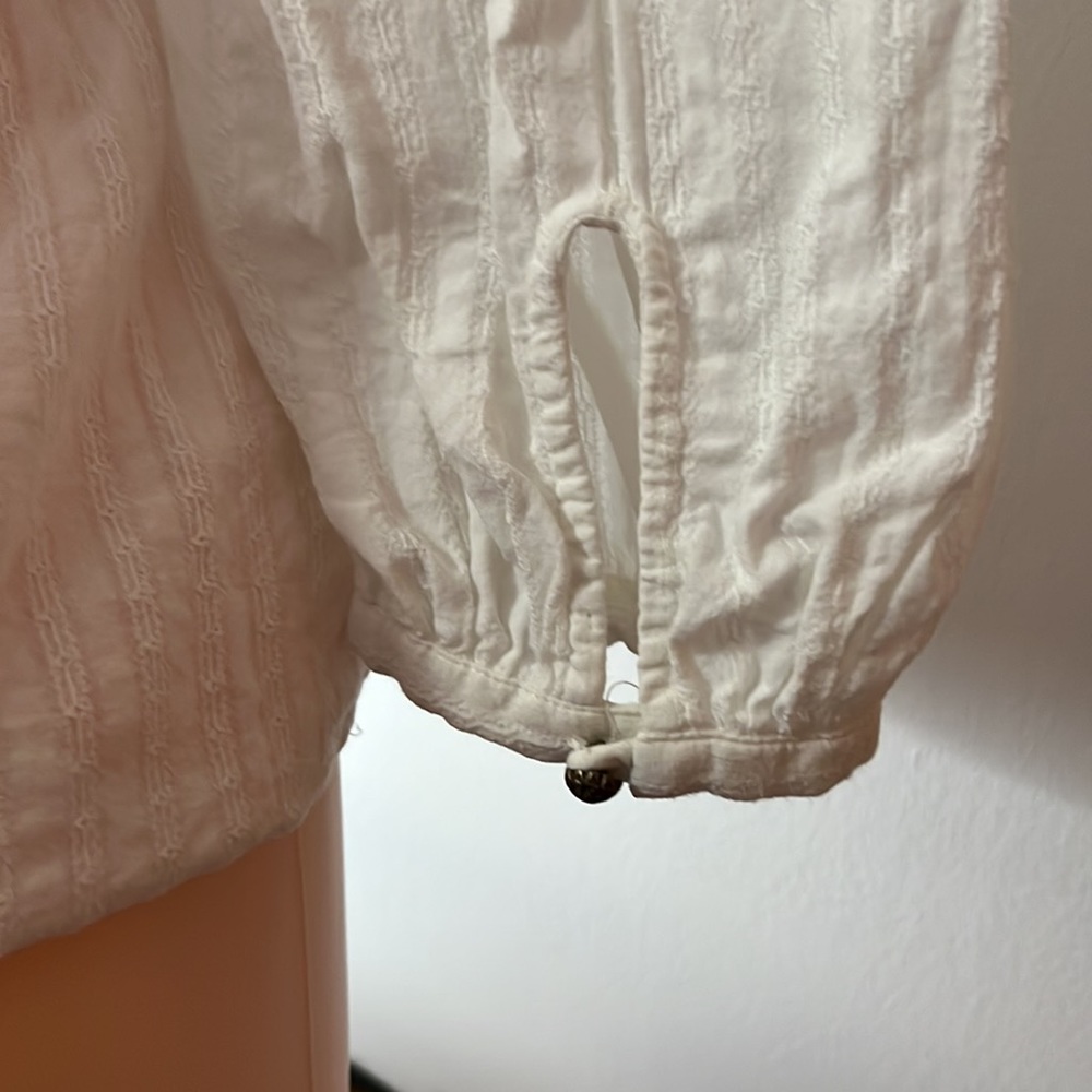 Anthropologie AKEMI + KIN White Boho Long Sleeve V-Neck Top - Picture 4 of 8